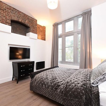 Spacious & Modern 2 Bed Apartment At Knightsbridge Londen Buitenkant foto