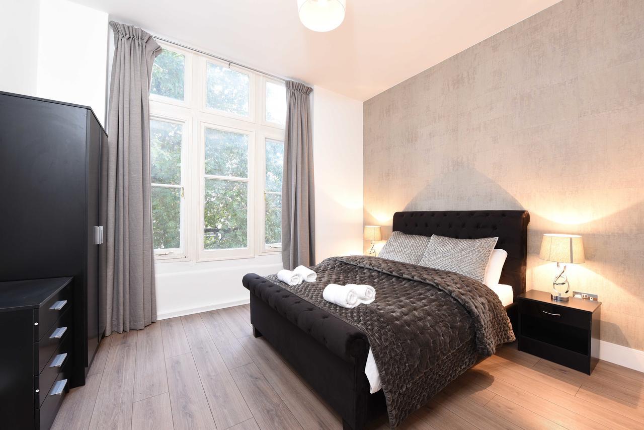 Spacious & Modern 2 Bed Apartment At Knightsbridge Londen Buitenkant foto