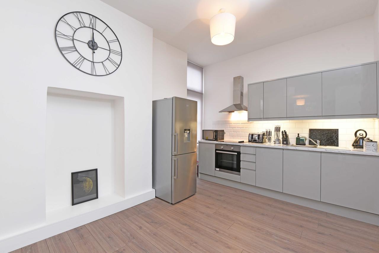 Spacious & Modern 2 Bed Apartment At Knightsbridge Londen Buitenkant foto