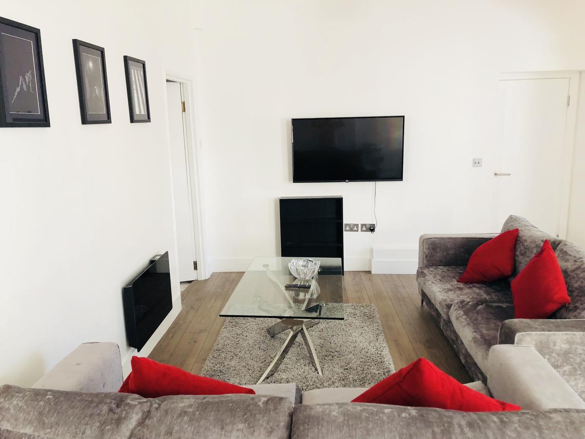 Spacious & Modern 2 Bed Apartment At Knightsbridge Londen Buitenkant foto
